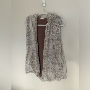 Altar’d State Sherpa Vest -Large